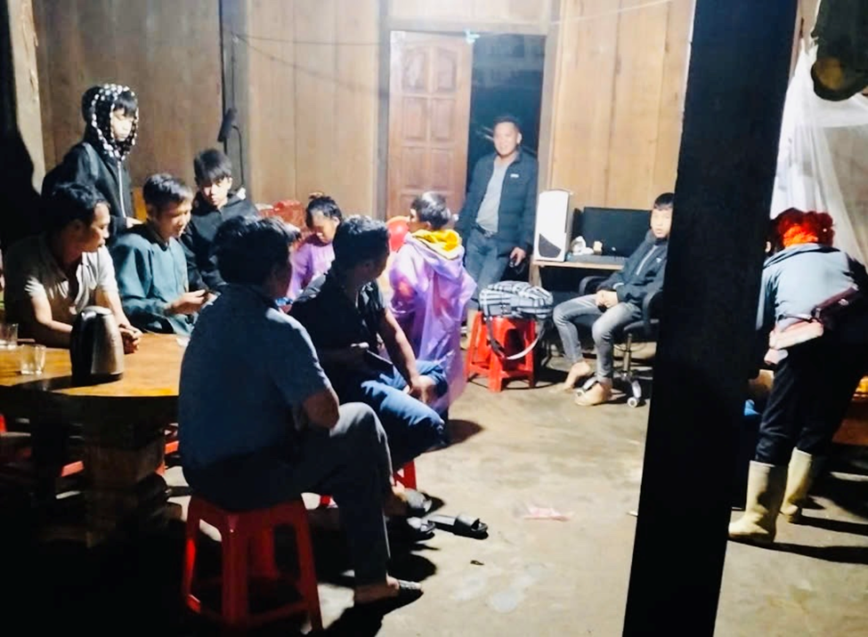 Xã Dương Quỳ tan hoang sau mưa lũ, chính quyền kêu gọi hỗ trợ khẩn cấp - 1