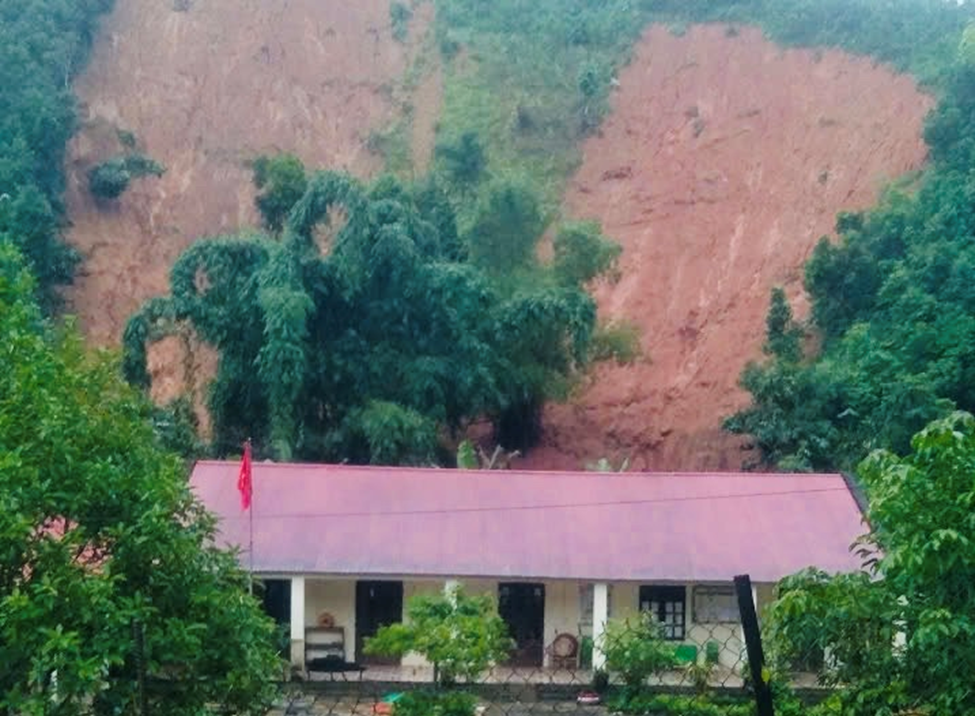 Xã Dương Quỳ tan hoang sau mưa lũ, chính quyền kêu gọi hỗ trợ khẩn cấp - 5