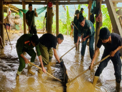 Tin Tức - Xã Dương Quỳ tan hoang sau mưa lũ, chính quyền kêu gọi hỗ trợ khẩn cấp