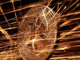 Bitcoin vừa đạt đỉnh lịch sử trên 125.000 USD