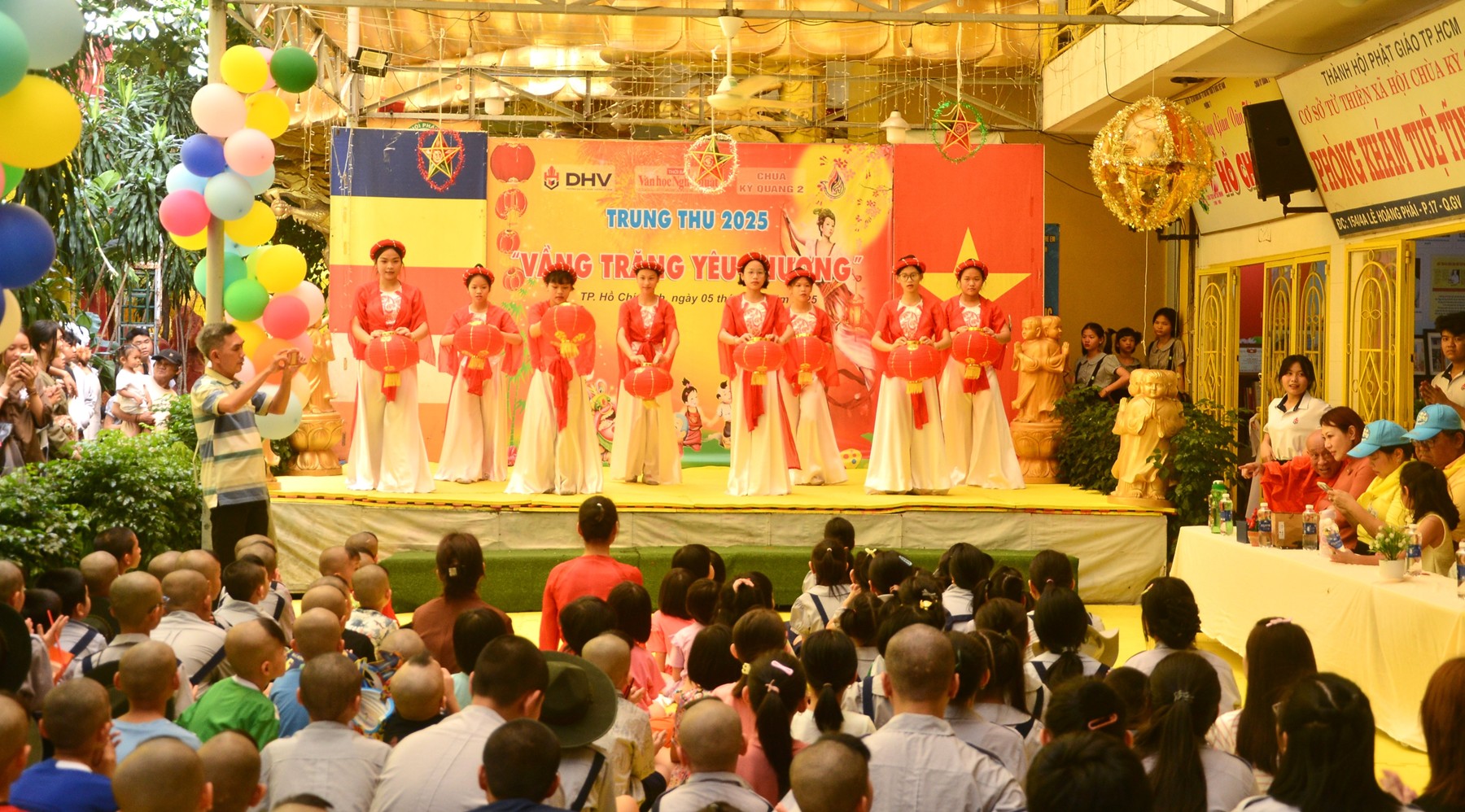 Trung thu “Vầng trăng yêu thương” 2025 - Hành trình kết nối cộng đồng - 2
