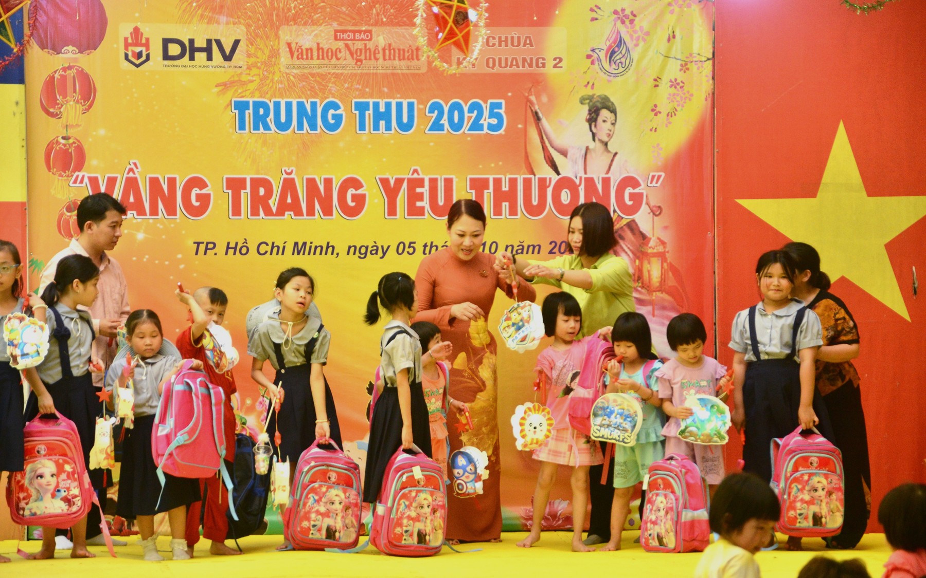 Trung thu “Vầng trăng yêu thương” 2025 - Hành trình kết nối cộng đồng - 4