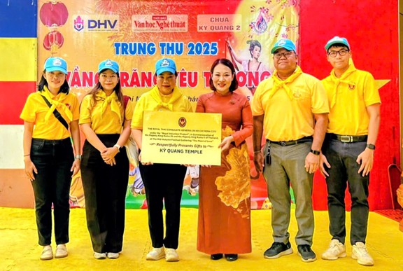 Trung thu “Vầng trăng yêu thương” 2025 - Hành trình kết nối cộng đồng - 7