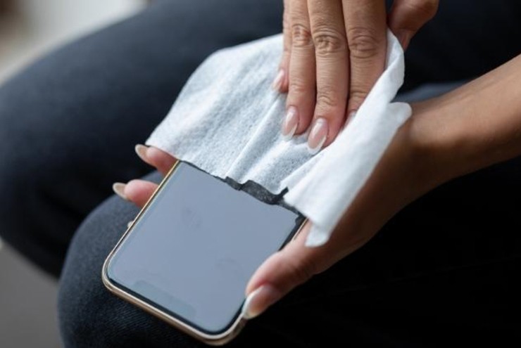 Những bước sống còn giúp điện thoại thoát chết sau khi bị nước vào - 2