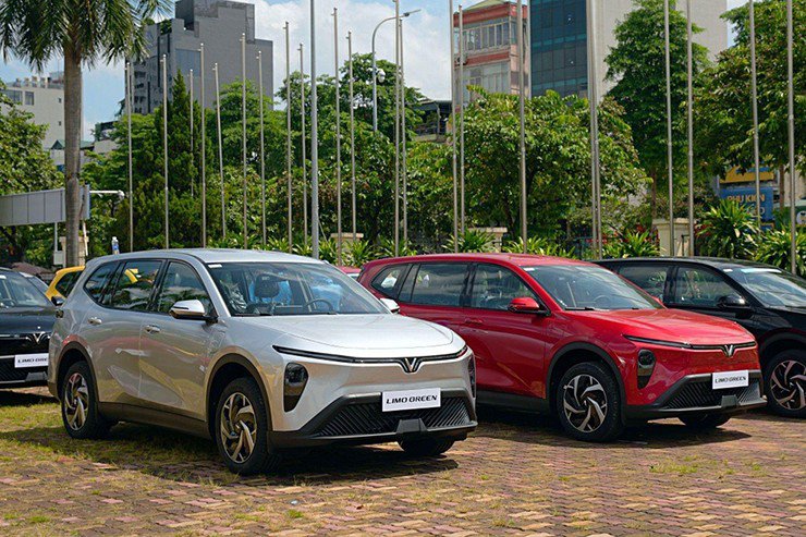 Xe gia đình cỡ nhỏ: Mitsubishi Xpander tiếp đà lao dốc - 3