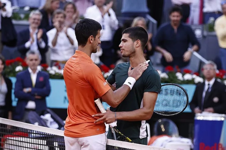 Djokovic bất ngờ ngầm chỉ trích Alcaraz "nói nhiều mà làm ít" - 1