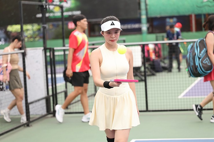 Người đẹp Đăng Thư "đại chiến" dàn mỹ nhân tại Pickleball Charity Cup - 1