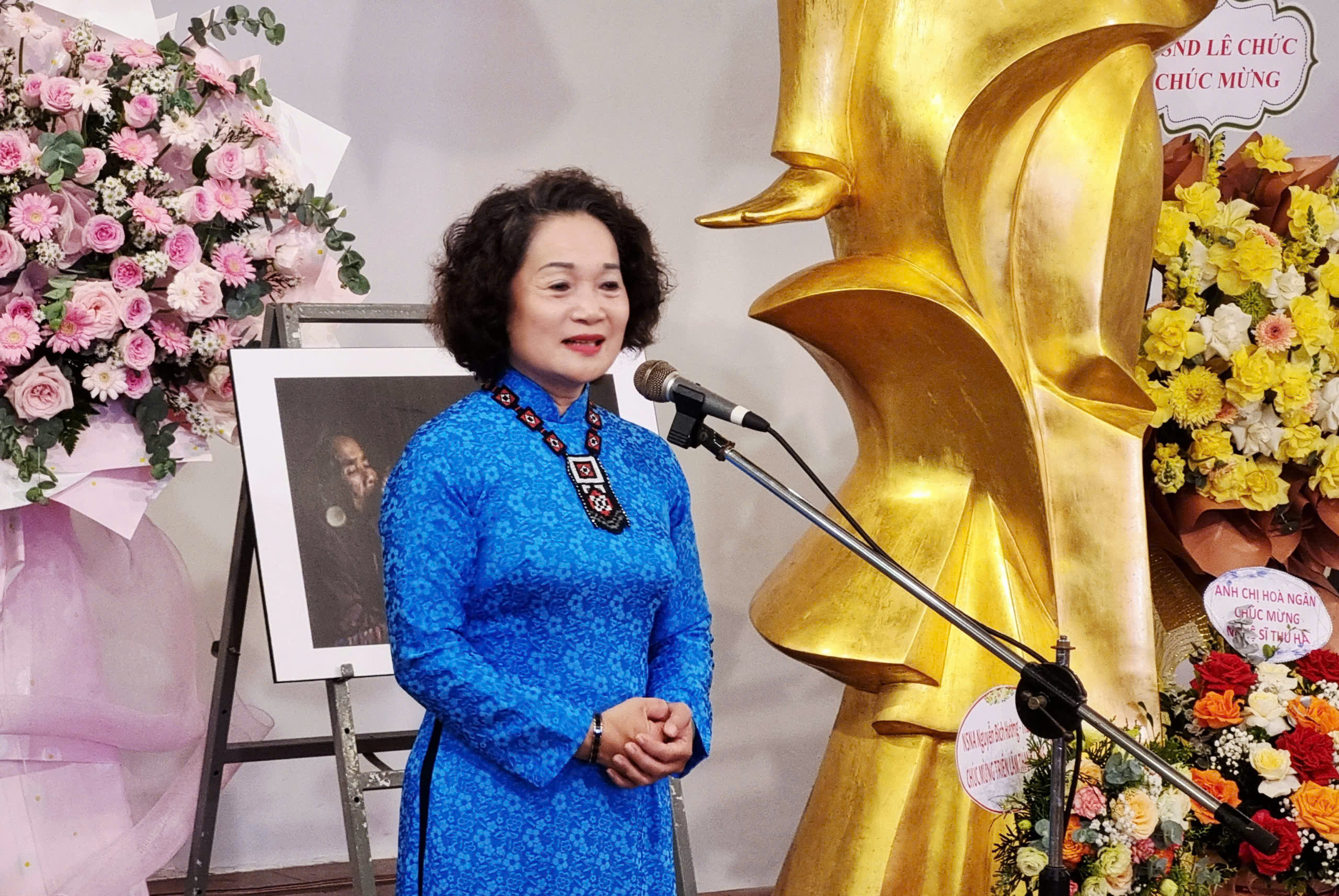 Bức tranh Việt Nam đa sắc qua ống kính các nghệ sĩ Câu lạc bộ Nhiếp ảnh nữ Hải Âu - 2