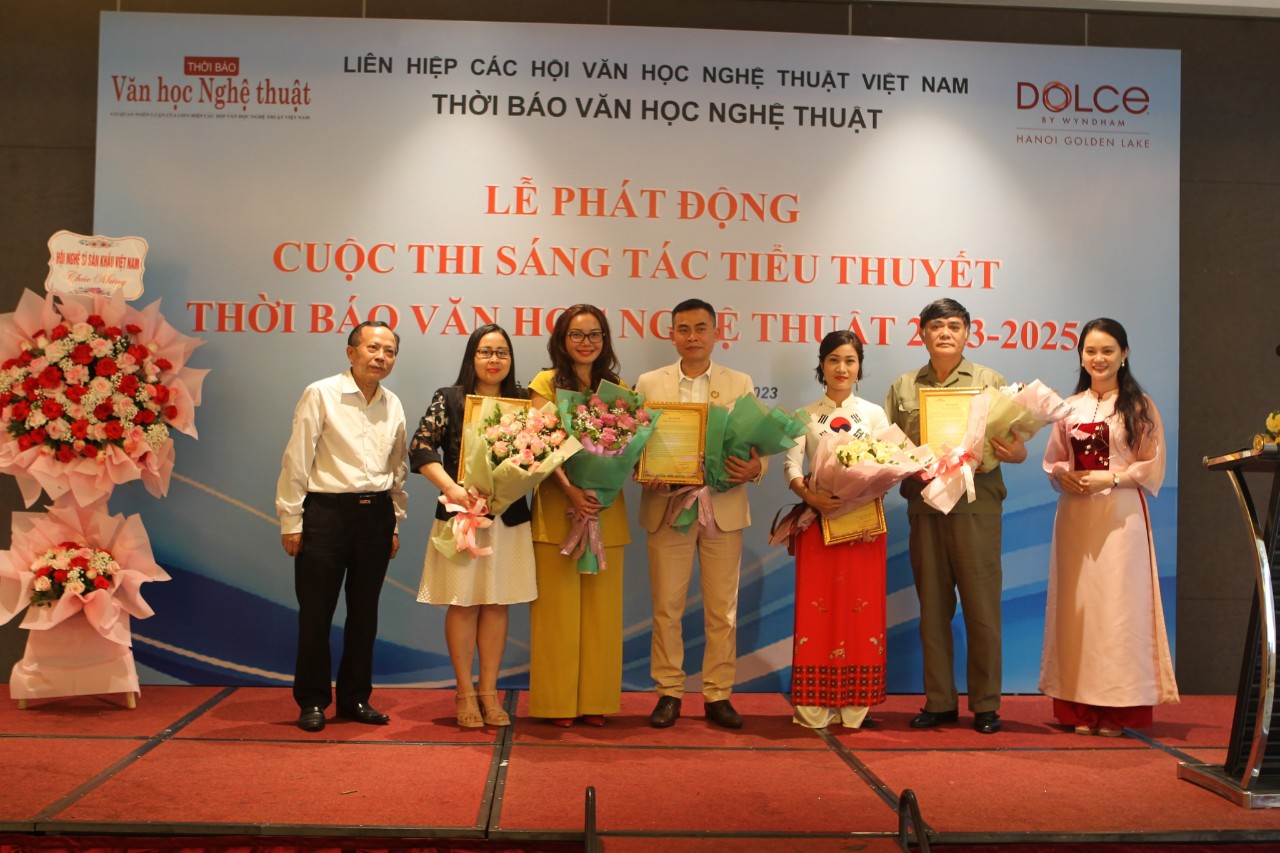 Tương lai của tiểu thuyết - nhìn từ một cuộc thi - 1