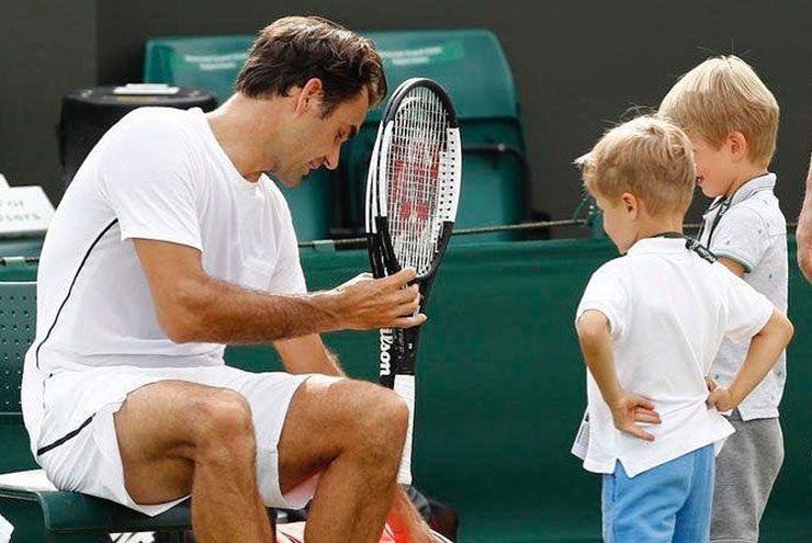 Nóng nhất thể thao tối 9/10: Federer bị hỏi vì sao không tự dạy con mình tập tennis - 1
