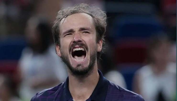 Medvedev 3 lần mới hạ được tay vợt gốc Việt, bất ngờ nổi nóng tị nạnh với Nadal - 1