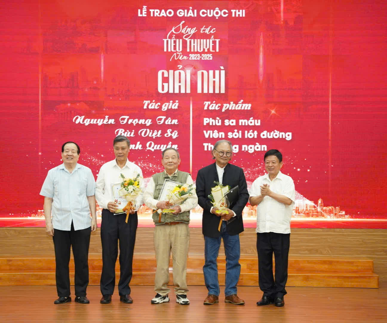 Khẳng định sức sống bền bỉ và vị thế trung tâm của tiểu thuyết trong đời sống văn học Việt Nam - 6