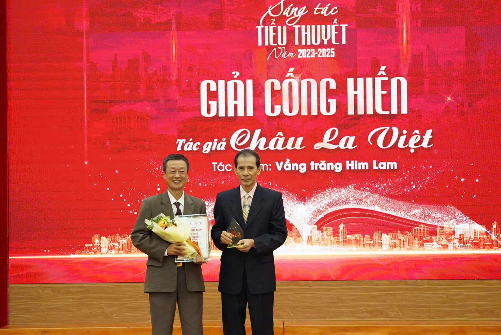 Khẳng định sức sống bền bỉ và vị thế trung tâm của tiểu thuyết trong đời sống văn học Việt Nam - 11