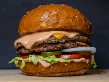 Ẩm thực - Burger “nhà giàu” giá 290 triệu đồng, có tiền cũng không mua được