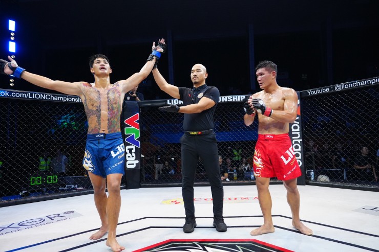 Đỉnh cao MMA Việt Nam: Lý Huỳnh "giã gạo" đối thủ, "Đầu bếp" 2 đấm đã gục - 3