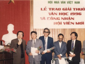 Hữu Thỉnh - bạn đồng môn, đồng nghiệp văn chương, gắn bó trên chặng đường ngót 7 thập kỷ