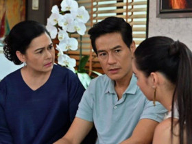 Trước khi đi lấy chồng, mẹ kế lén vào phòng tôi trộm đồ nhưng bố lại bắt tôi cảm ơn bà
