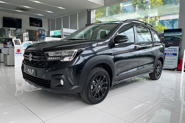 Vừa về đại lý, Suzuki XL7 bản đặc biệt đã được giảm 70 triệu đồng - 1