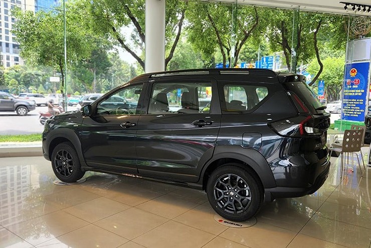 Vừa về đại lý, Suzuki XL7 bản đặc biệt đã được giảm 70 triệu đồng - 2
