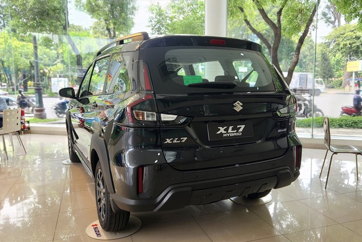 Vừa về đại lý, Suzuki XL7 bản đặc biệt đã được giảm 70 triệu đồng - 3