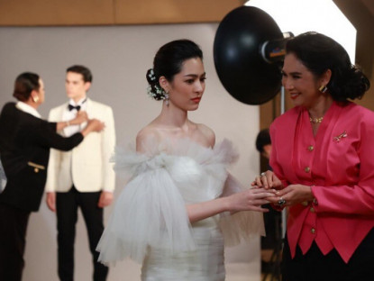 Gia đình - Ngày cưới, mẹ ruột cho tôi 30 triệu, mẹ kế tặng chiếc hộp cũ khiến tôi khóc nức nở