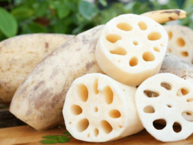 Mua củ sen nên chọn loại 7 lỗ hay 9 lỗ, người trồng mách vài chiêu khiến bạn chọn củ nào về nấu ngon củ đó
