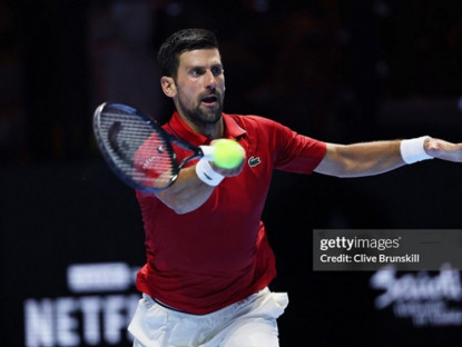 Thể thao - Video tennis Taylor Fritz - Djokovic: Phung phí cơ hội, cú sốc chấn thương (Six Kings Slam)