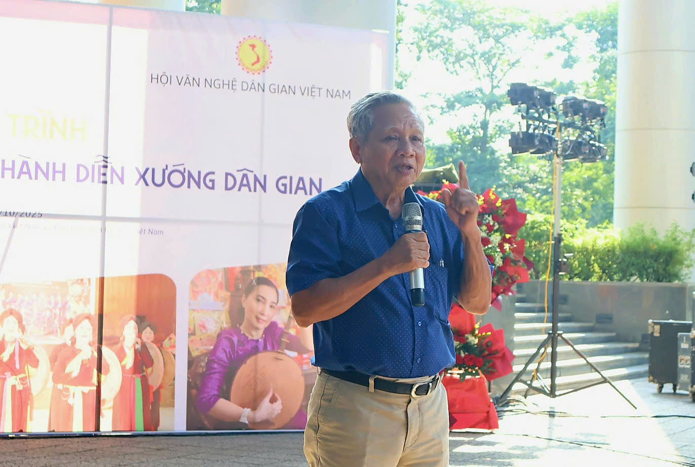 Tôn vinh những “báu vật nhân văn sống” tại Hội thảo và diễn xướng dân gian - 3