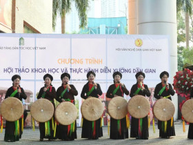 Tôn vinh những “báu vật nhân văn sống” tại Hội thảo và diễn xướng dân gian