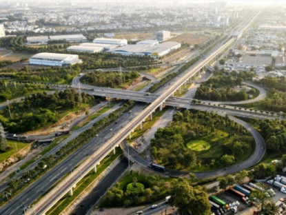 Thông tin doanh nghiệp - Xa lộ Hà Nội mở rộng lên 16 làn xe, khu Đông bước vào giai đoạn tăng tốc