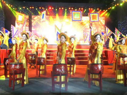 Tin Tức - Tổ chức Liên hoan nghệ thuật quần chúng Khu dân cư toàn quốc