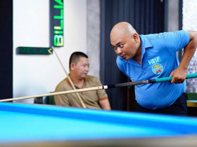 “Dương Quá” làng bi-a ra quân ấn tượng, dàn cơ thủ nữ nhận quà ngày đặc biệt