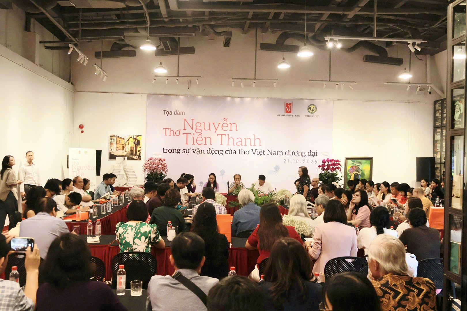 Nguyễn Tiến Thanh - Người giữ lại tiếng vọng nguyên sơ của thi ca - 1