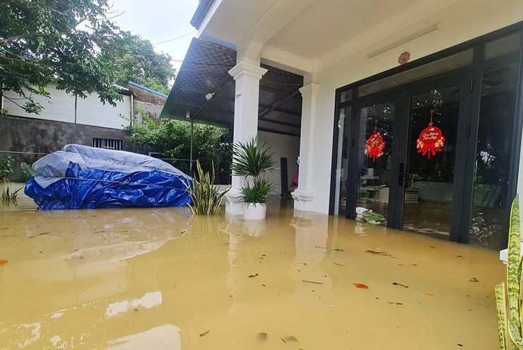 Những cách bảo vệ ô tô ngày mưa lũ - 2