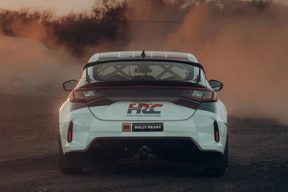 Honda nâng cấp xe Civic Type R để chạy các giải Rally - 4
