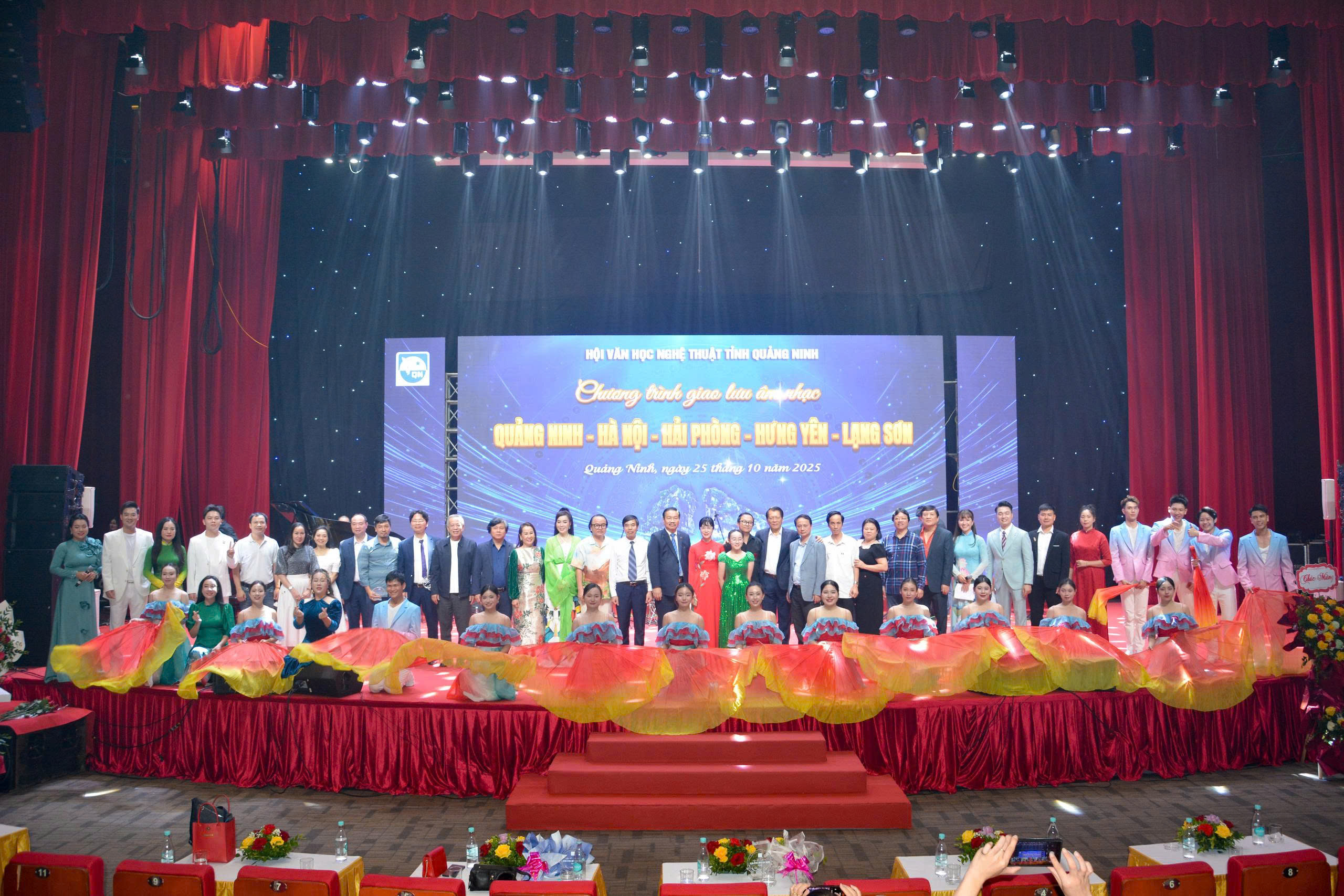 Lan tỏa cảm hứng sáng tạo tại chương trình giao lưu âm nhạc giữa 5 tỉnh, thành phố - 4