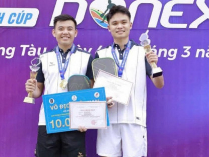 Thể thao - Triệu "cầu lông" khiến pickleball hỗn loạn, Linh Giang tranh cãi với Hoàng Nam