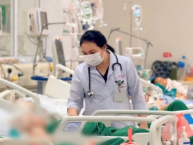 Hà Nội: Cụ bà nguy kịch vì vì uống nước ấu tầu chữa đau khớp