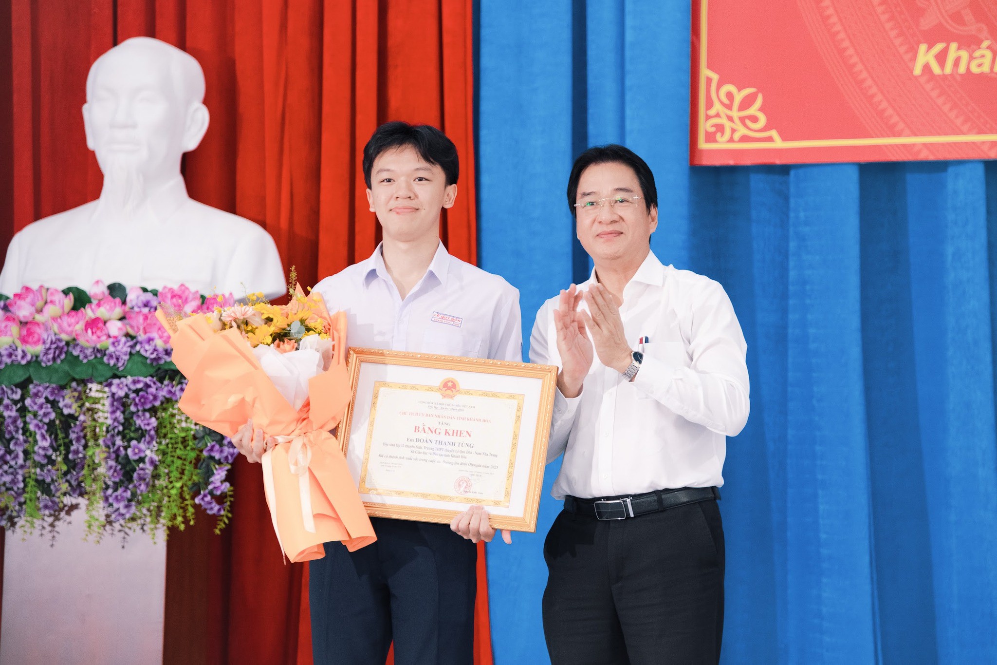 Á quân Đường lên đỉnh Olympia được vinh danh tại Khánh Hòa - 1