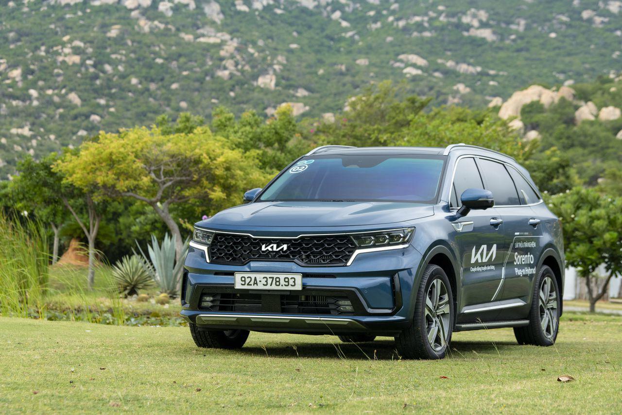 Kia Sorento PHEV giảm giá lên đến 150 triệu đồng - 1