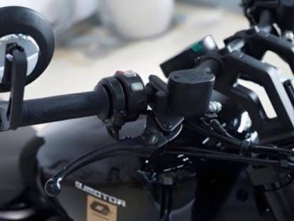 Công nghệ - Xe côn tay 250cc giá 66 triệu đồng có ABS 2 kênh, đổ xăng một lần đi gần 500 km