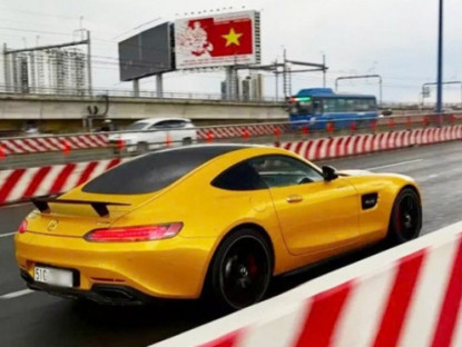 Công nghệ - Mercedes-AMG GT S Edition 1 giá hơn 8 tỷ đồng bất ngờ tái xuất tại Việt Nam