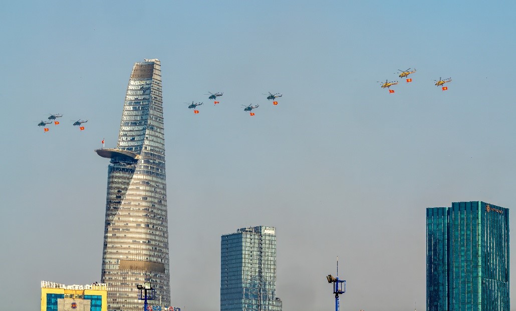 Chùm ảnh "Việt Nam - Bầu trời xanh thắm, khát vọng hòa bình ngàn đời" - 7