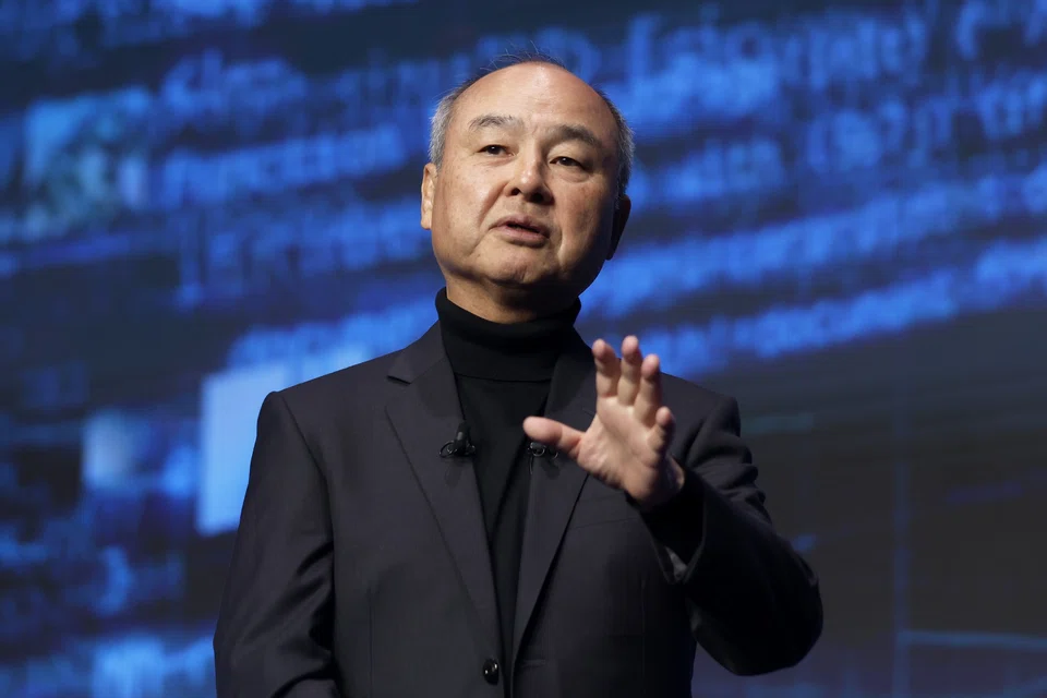 Cú “lật ngai” tỷ phú: Masayoshi Son soán ngôi ông chủ Uniqlo, thống trị giới siêu giàu Nhật Bản - 1