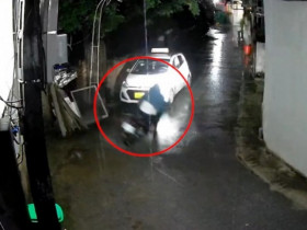 Clip: Thanh niên drift xe máy tránh đâm trực diện ô tô trong tích tắc khi ôm cua