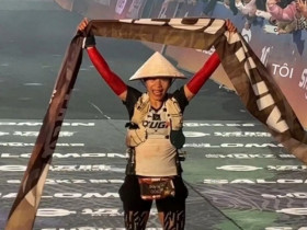 Hà Thị Hậu thắng cao thủ, vô địch đường chạy khắc nghiệt 105km tại Trung Quốc