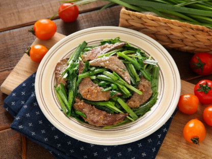 Gia đình - Loại lá mệnh danh là &quot;rau của thận&quot;, đem xào với gan được món trôi cơm lại bổ