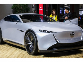 Mazda giới thiệu mẫu xe PHEV dùng động cơ xoay tại JMS 2025