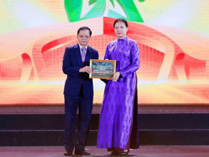 Thông tin doanh nghiệp - HDBank chung tay cùng Chính phủ hỗ trợ đồng bào vùng bão lũ