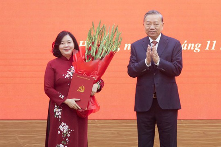 Đồng chí Bùi Thị Minh Hoài giữ chức Bí thư Đảng ủy Mặt trận Tổ quốc, các đoàn thể Trung ương - 2